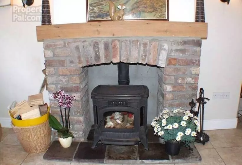 Hotelli Priest Bridge Cottage