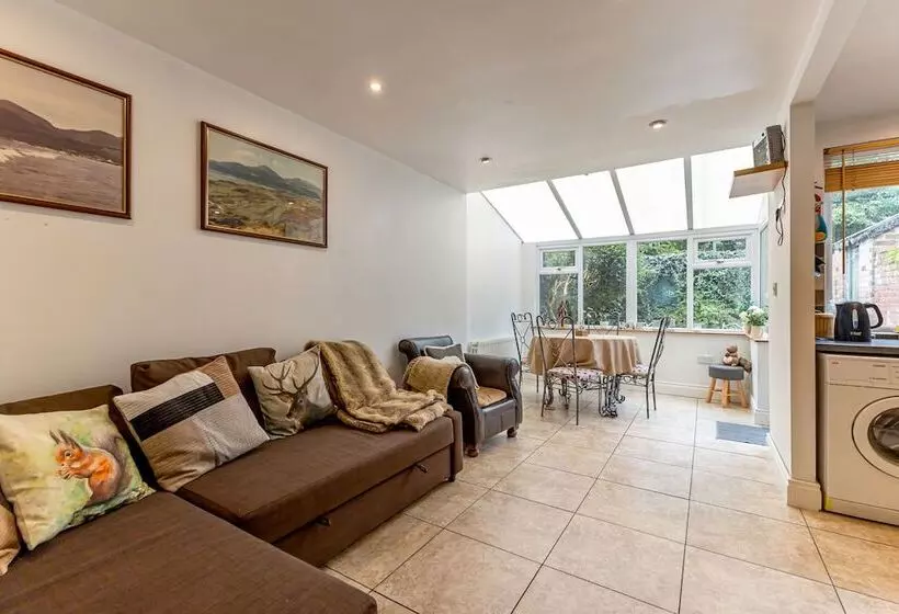 Hotelli Priest Bridge Cottage