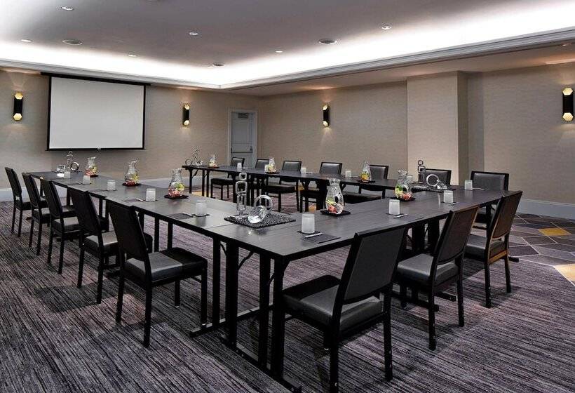 Otel Renaissance Providence Downtown