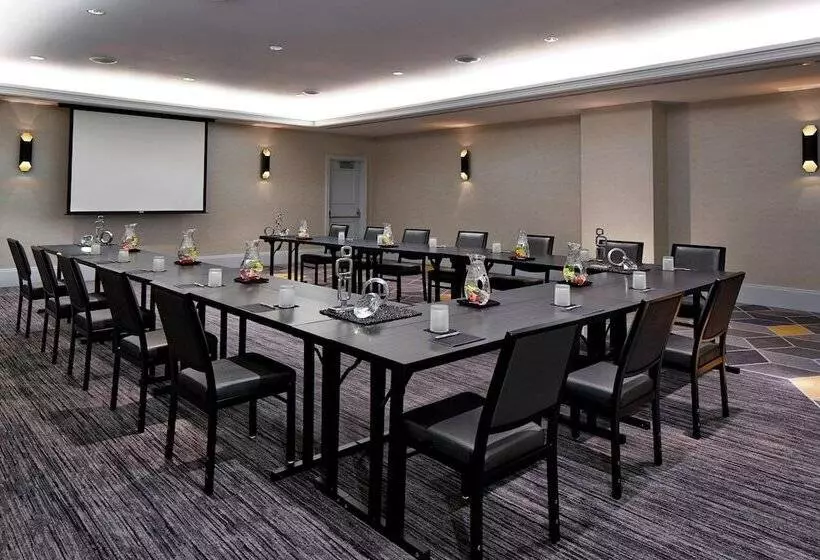 هتل Renaissance Providence Downtown