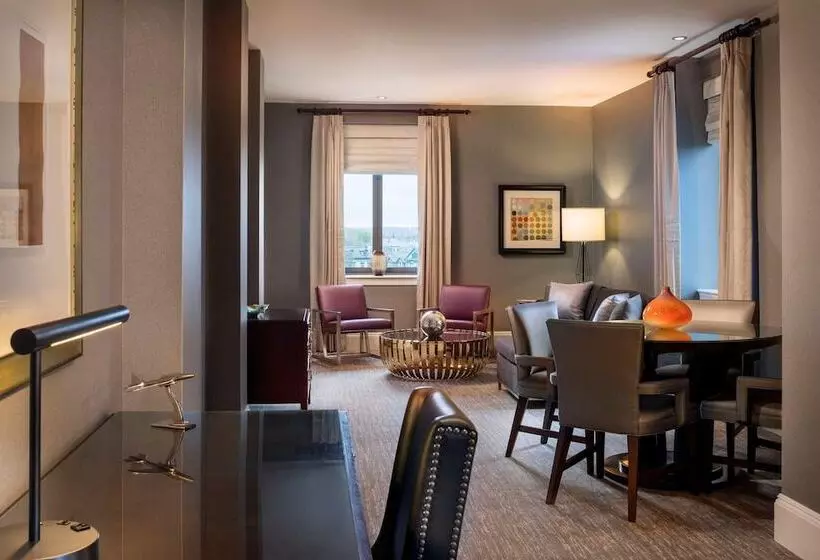 هتل Renaissance Providence Downtown