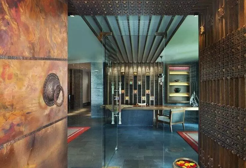 Hotel The St. Regis Lhasa Resort