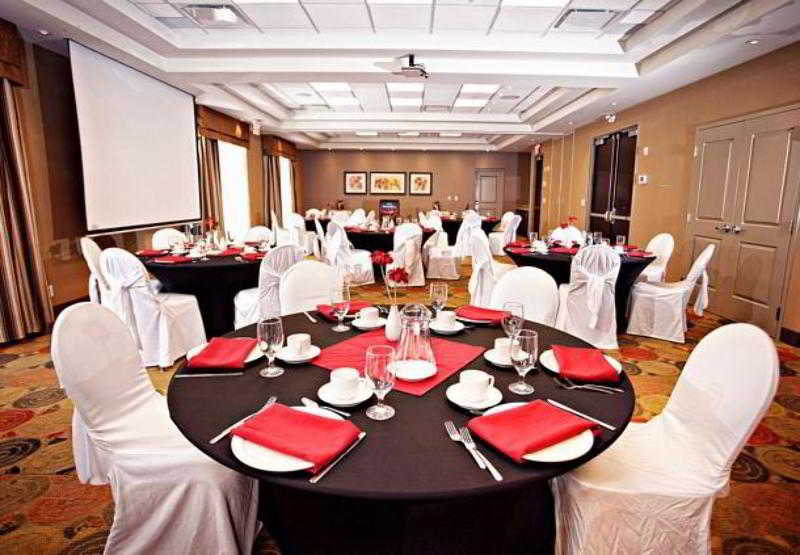 Отель Towneplace Suites By Marriott Sudbury