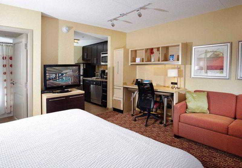 Отель Towneplace Suites By Marriott Sudbury