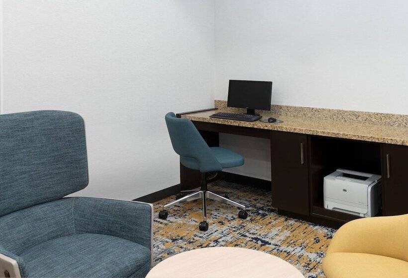 Отель Towneplace Suites By Marriott Sudbury