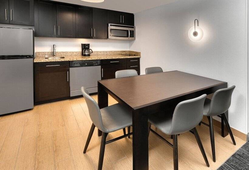 Отель Towneplace Suites By Marriott Sudbury