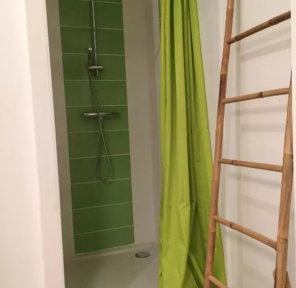 ベッドアンドブレックファースト Chambre Dans Prieuré De Caractère Xviii Siècle