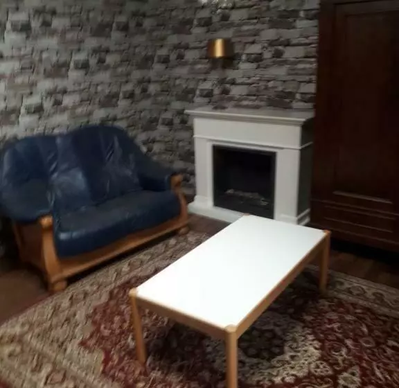 ベッドアンドブレックファースト Unieke Vriendenkamer Met Bedstedes Tot 11 Personen En 2 Rustig Gelegen Chalets 2 En 4 Persoons Te Hu