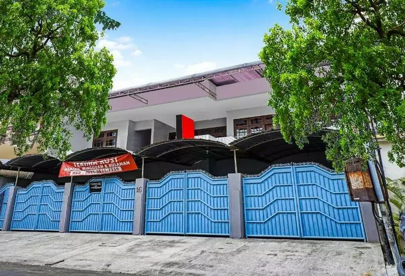 ホテル Reddoorz Near Pasar Atom Mall