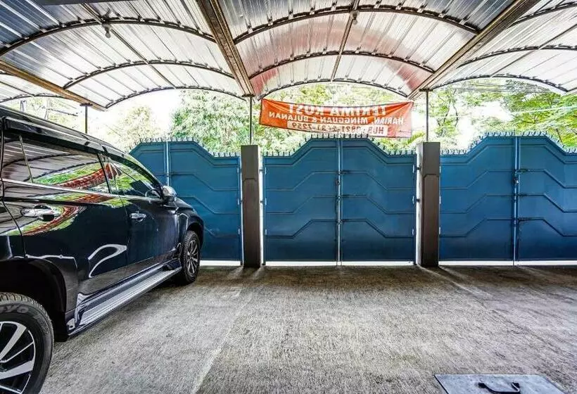 ホテル Reddoorz Near Pasar Atom Mall