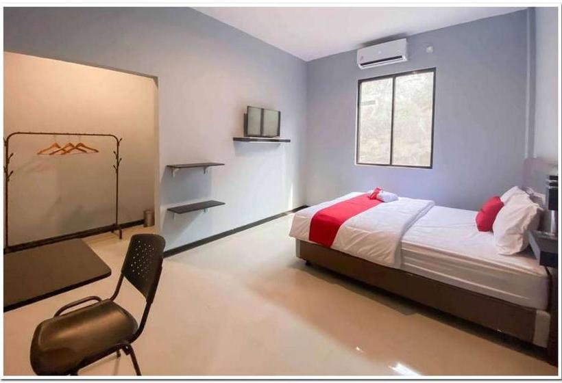 Otel Reddoorz Syariah Near T2 Juanda Airport 2