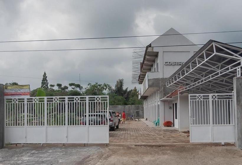 فندق Reddoorz Syariah Near Wisata Situ Gunung Sukabumi