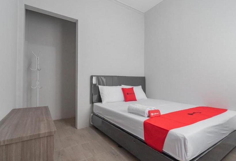 فندق Reddoorz Syariah Near Wisata Situ Gunung Sukabumi