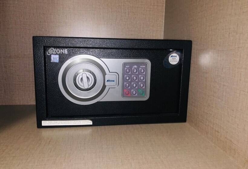 酒店 Royal Palace Hapur