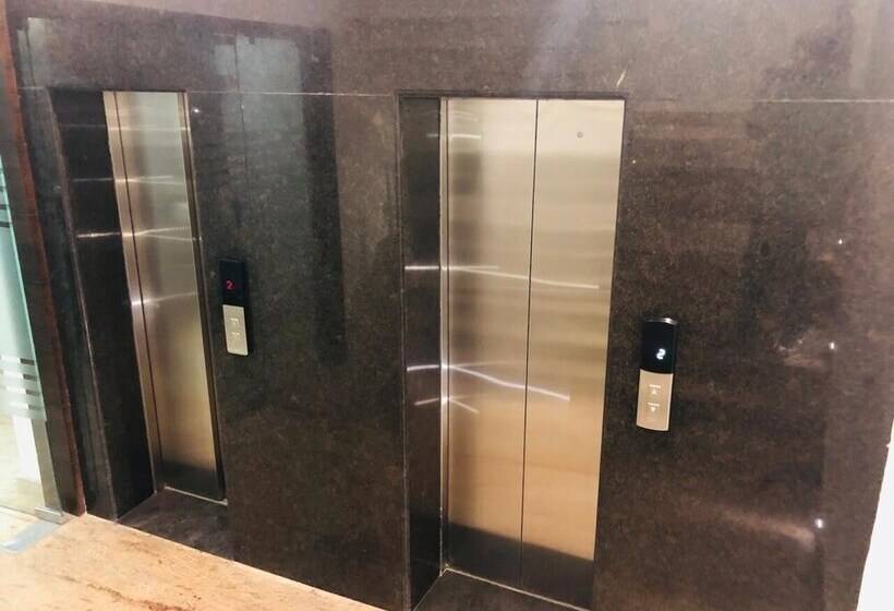 酒店 Royal Palace Hapur