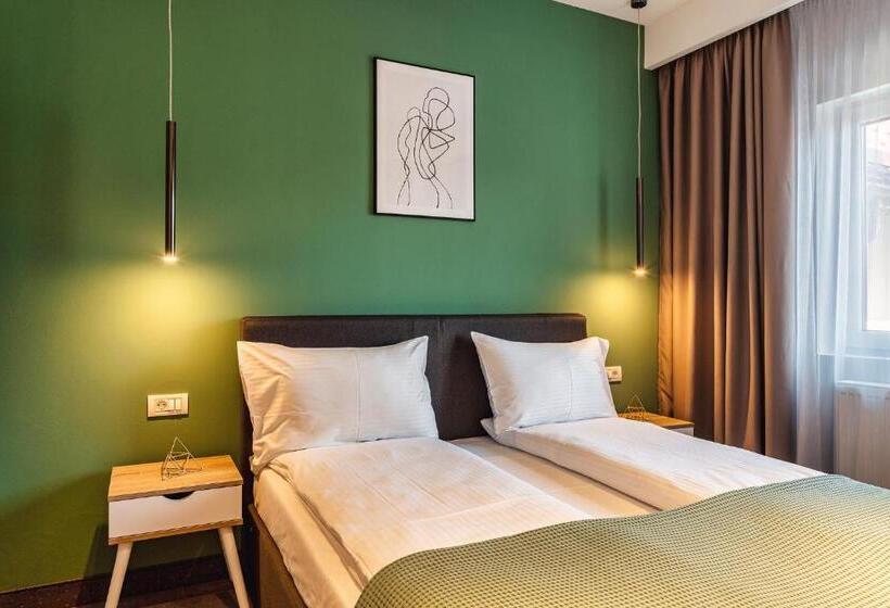 بنسيون Saga Rooms