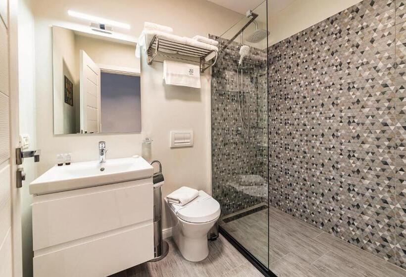 بنسيون Saga Rooms