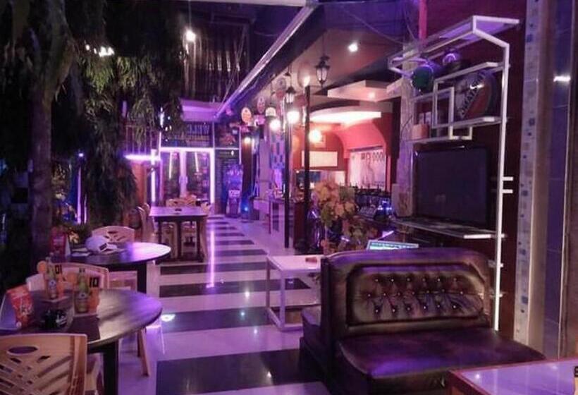 The One Hotel Gorontalo Mitra Reddoorz