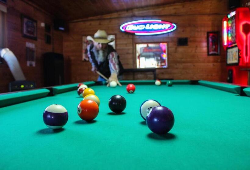 Общежитие Boulder Inn