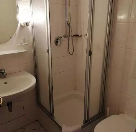 Hotelli Gasthof Zur Post