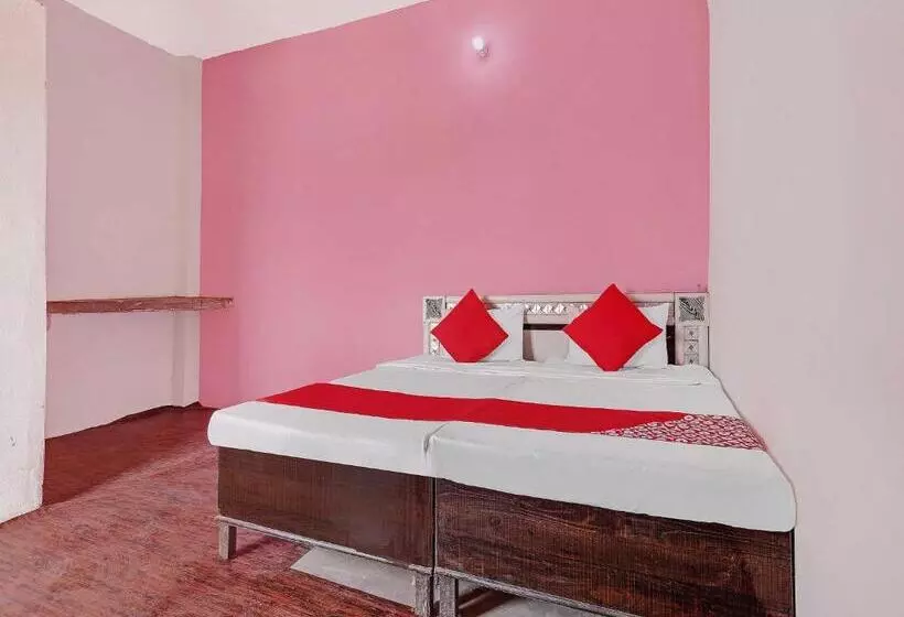 Hotelli Oyo 79466 Vats Tower