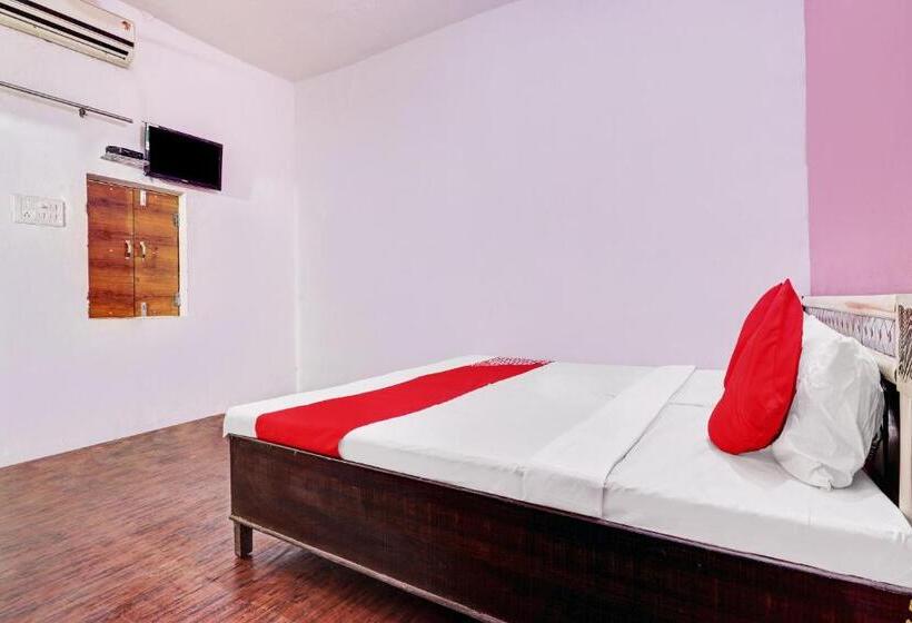 ホテル Oyo 79466 Vats Tower