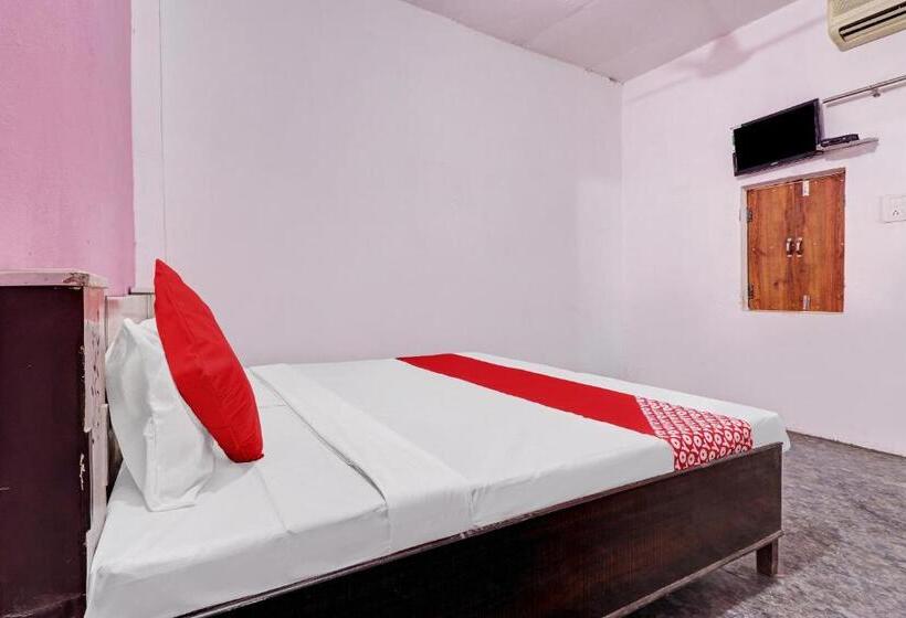 ホテル Oyo 79466 Vats Tower