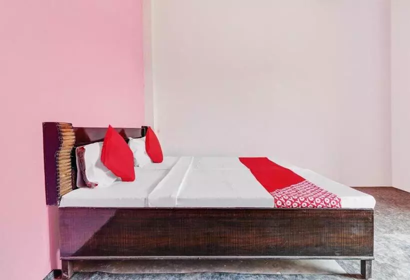 Hotelli Oyo 79466 Vats Tower