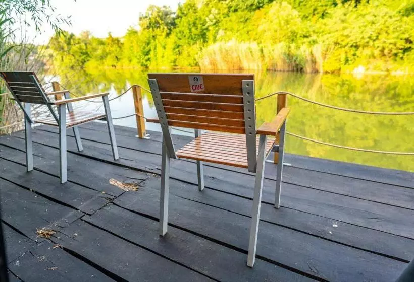 Hotelli Pensiunea Visaventura