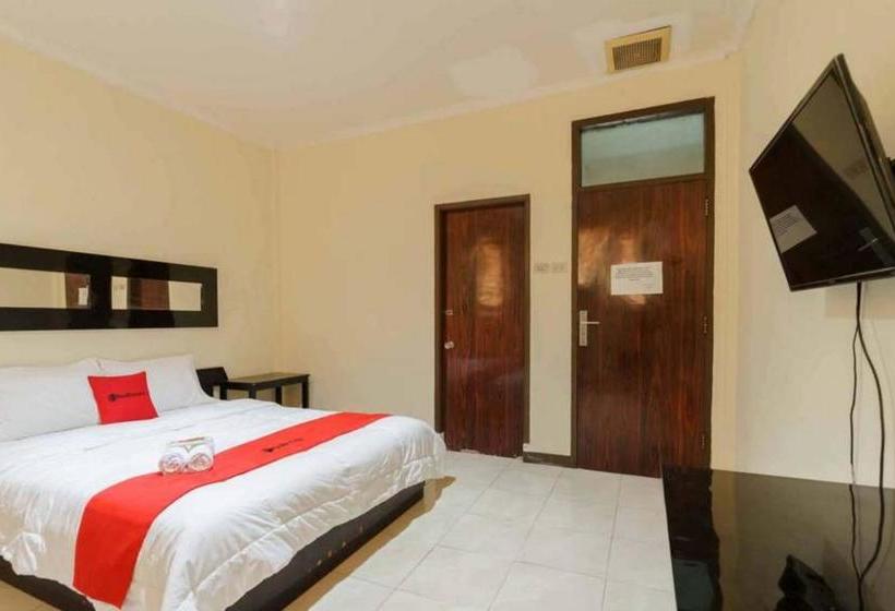 בית מלון כפרי Reddoorz @ Dwipa Wisata