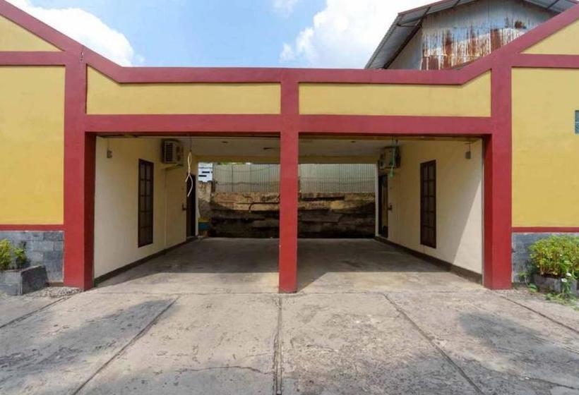 בית מלון כפרי Reddoorz @ Dwipa Wisata