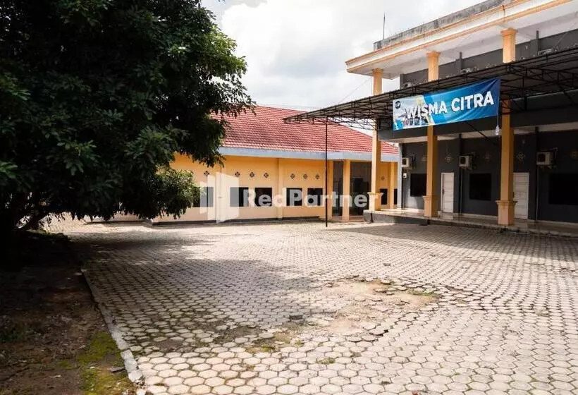 Hotelli Wisma Citra Metro Mitra Reddoorz