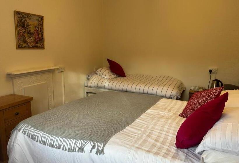 פנסיון The Cricketers Inn