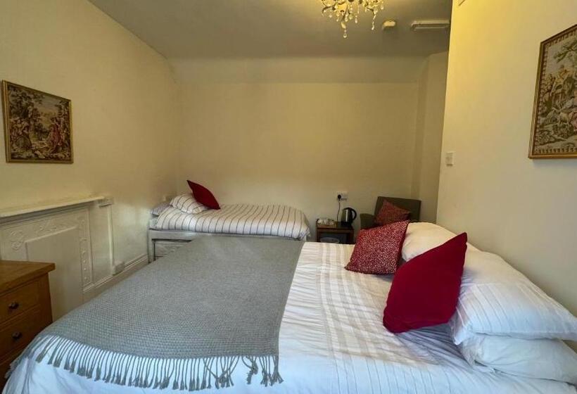 פנסיון The Cricketers Inn