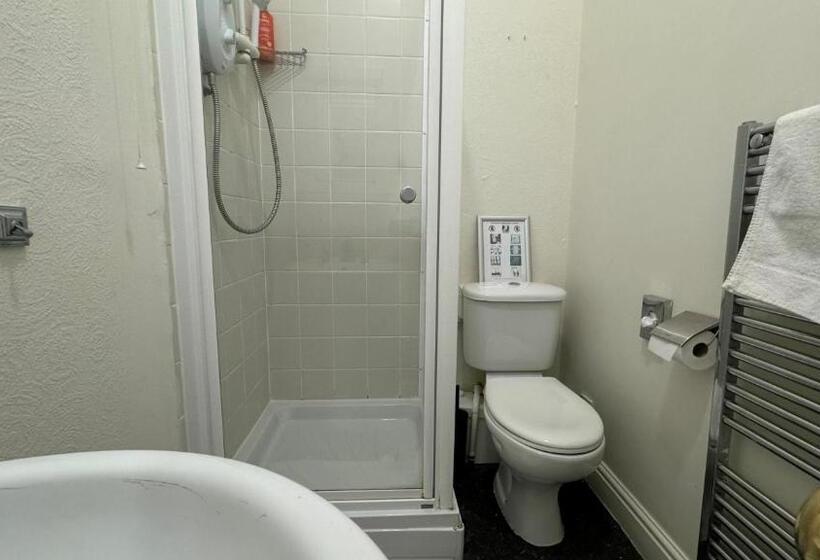 פנסיון The Cricketers Inn