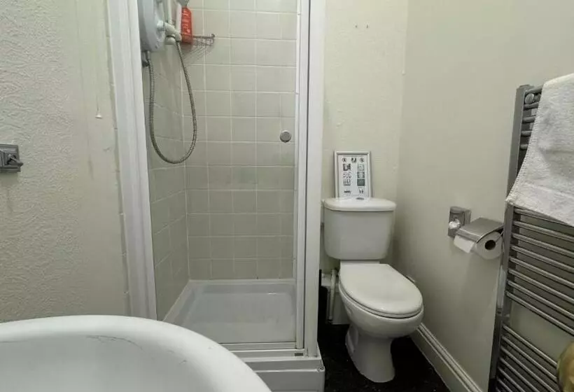 پانسیون The Cricketers Inn