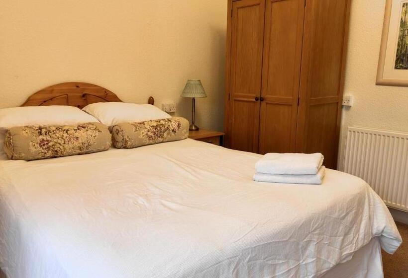 פנסיון The Cricketers Inn