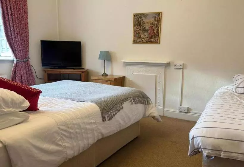 پانسیون The Cricketers Inn