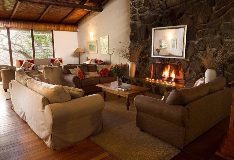 호스텔 Legendery Backpackers