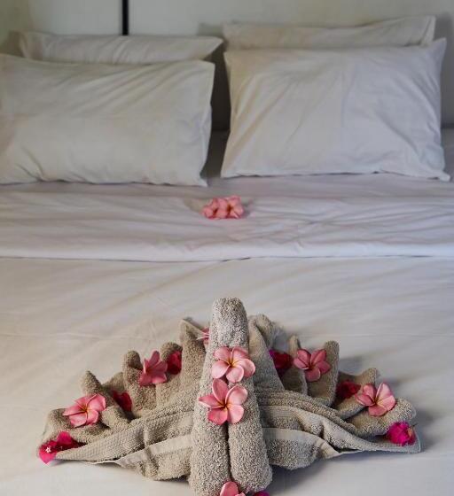 Szálló Lotide Surf Camps Lombok