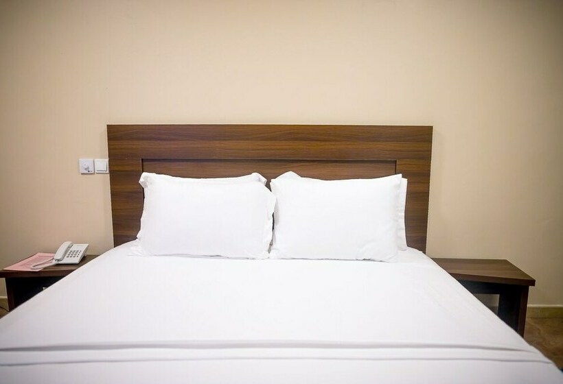 Hotel Bulls And Anchor Inn