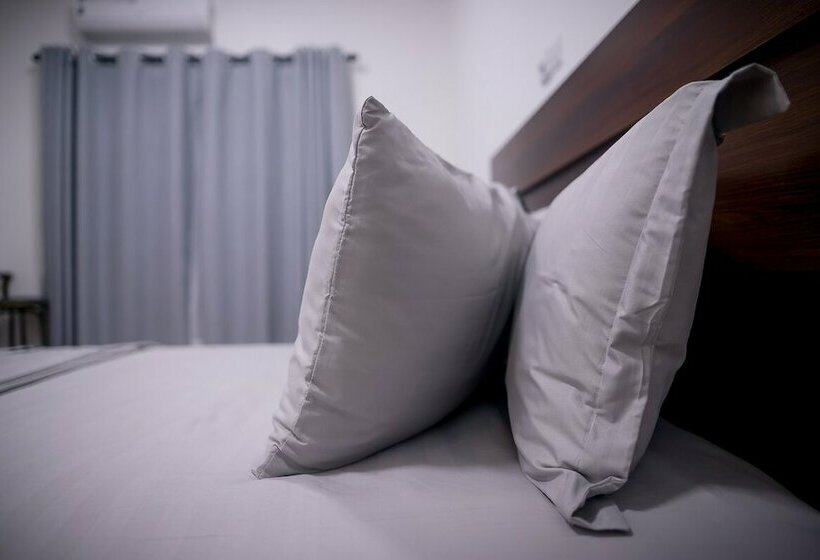 Hotel Bulls And Anchor Inn