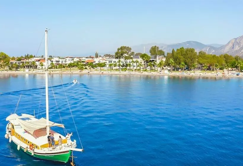 Hotelli Dolunay Suit & Beach