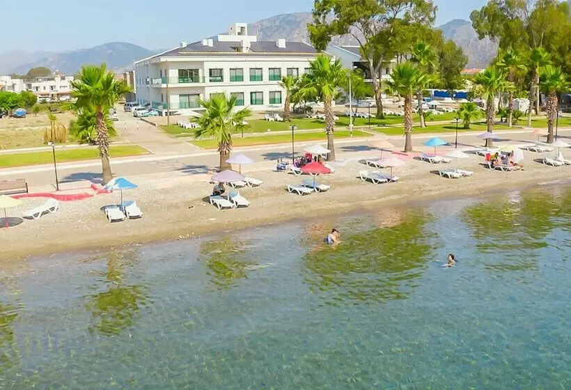 Hotelli Dolunay Suit & Beach