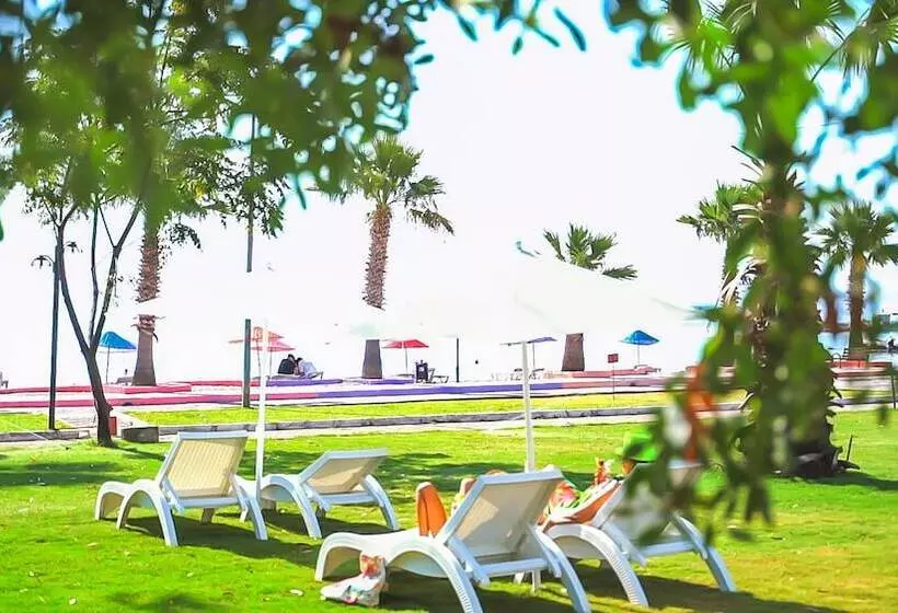 Hotelli Dolunay Suit & Beach