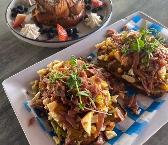 هتل Douglas Highway Inn