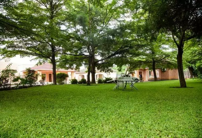 هتل Fatmols Lodge