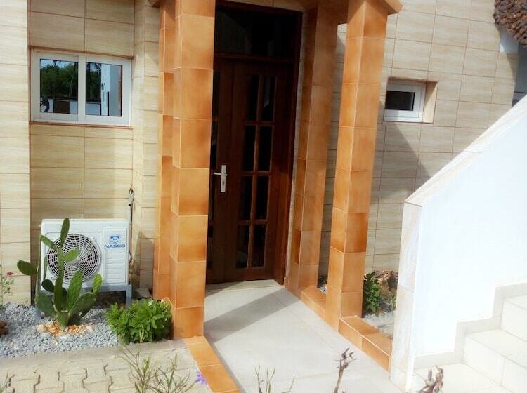 هتل Hôtel Naell Assinie