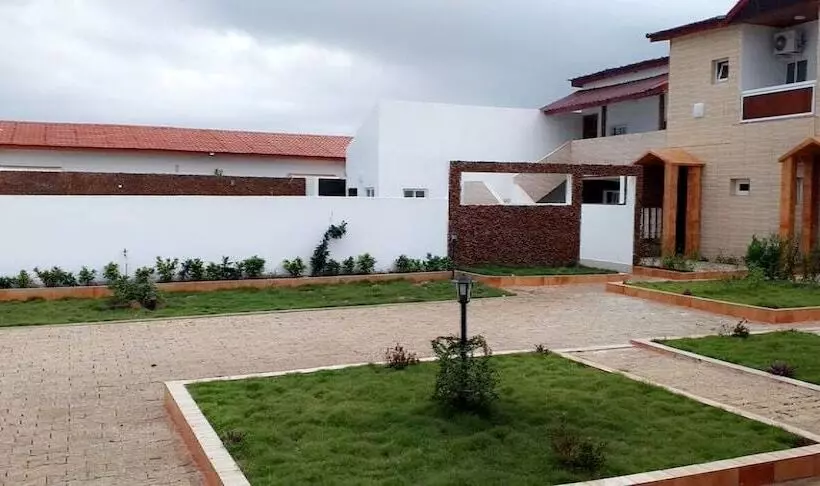 هتل Hôtel Naell Assinie