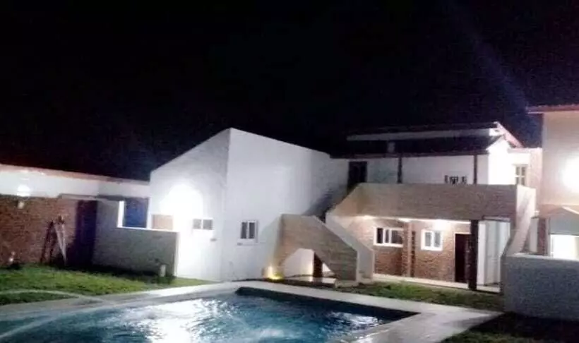 هتل Hôtel Naell Assinie